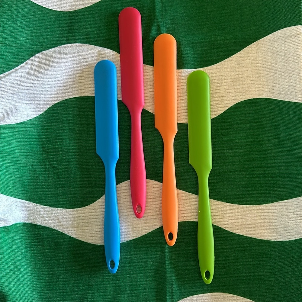 NWT Set of 4 Silicone Jar Spatulas approximately 9.5”